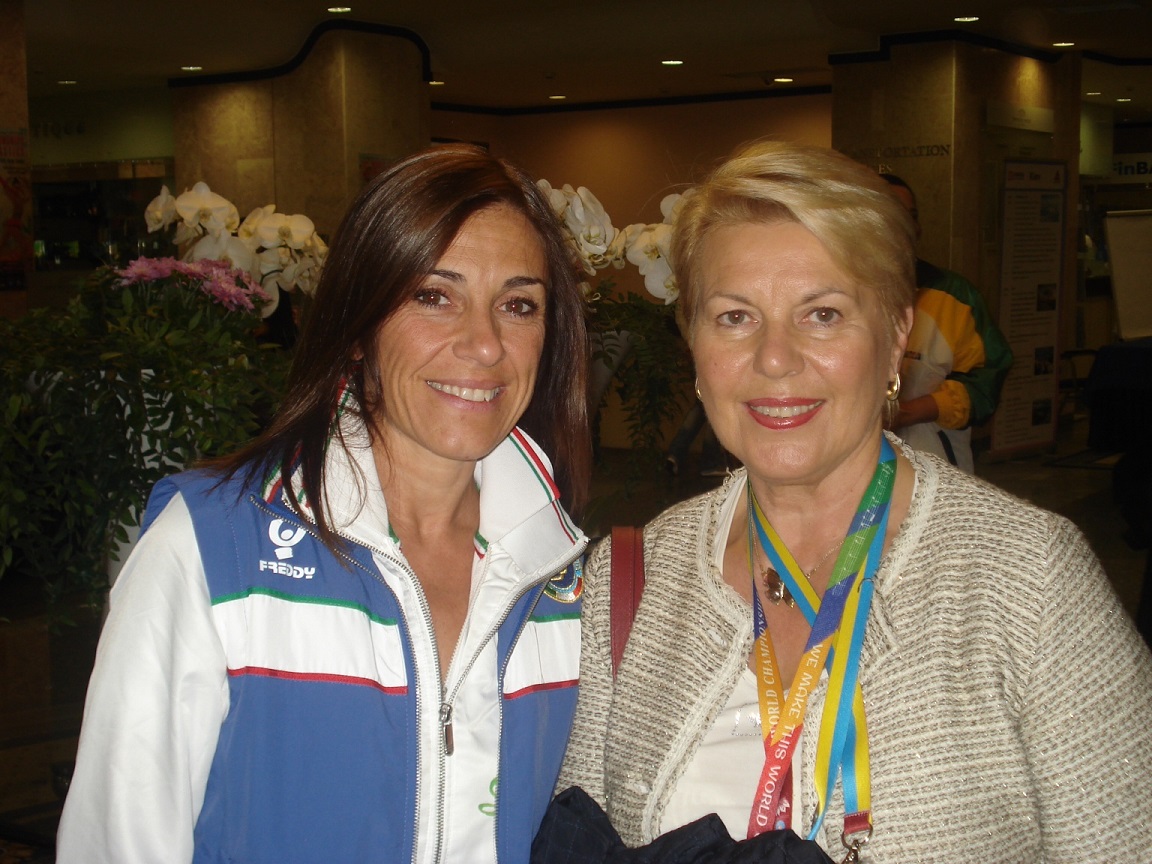 GINNASTICA : ITALIA VICE CAMPIONE DEL MONDO DI RITMICA A KIEV 